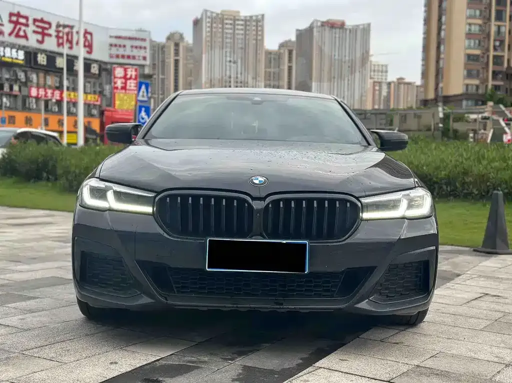 BMW 5 Series — фото 2