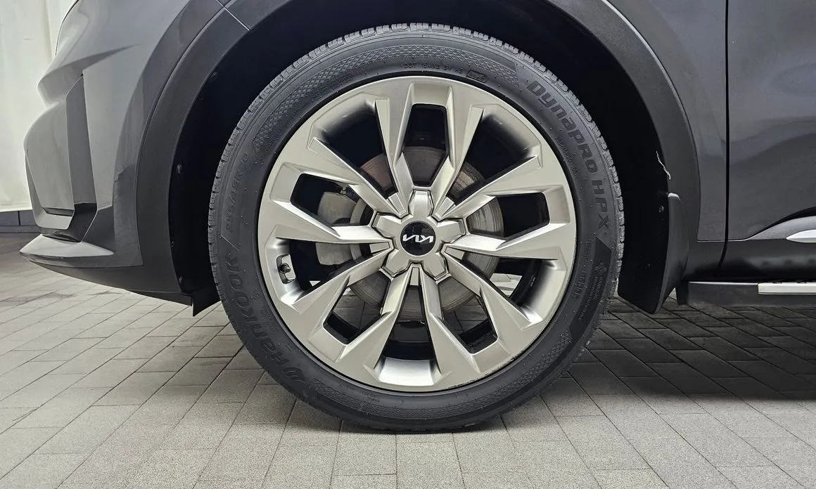 Kia Sorento — фото 6