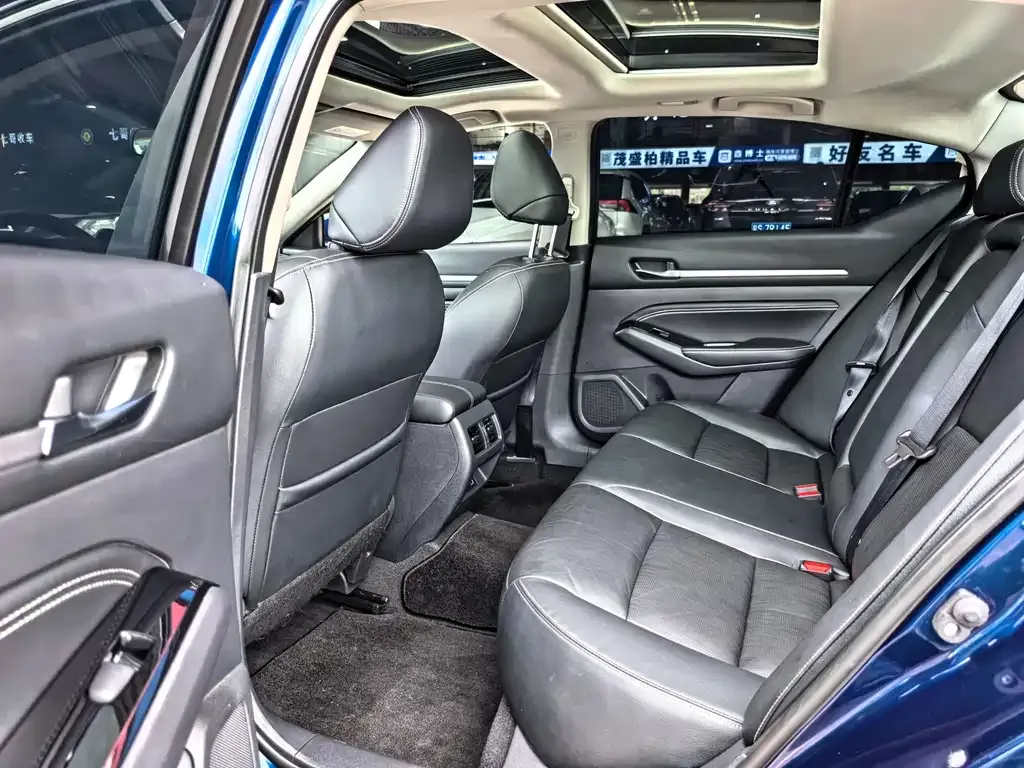 Nissan Teana — фото 4