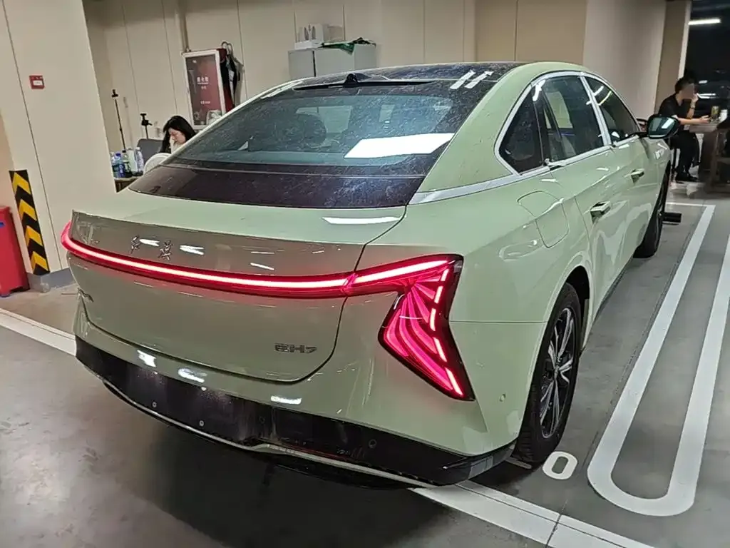 Hongqi EH7 2026 из CN, фото 6