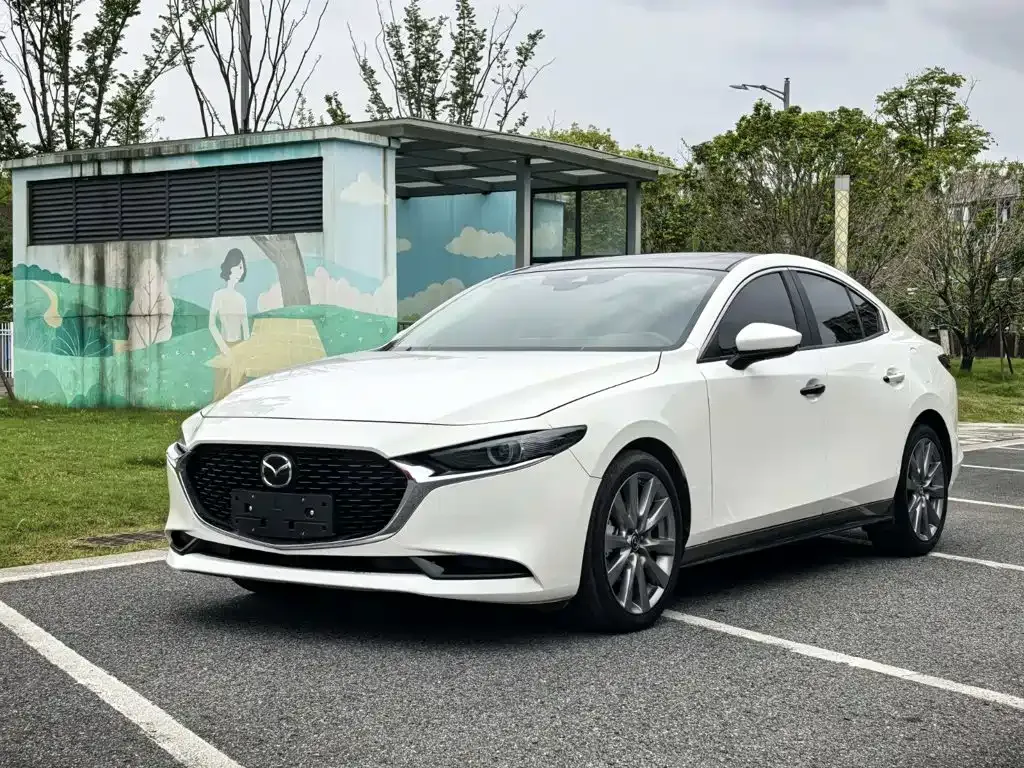 Mazda 3 Axela — фото 1