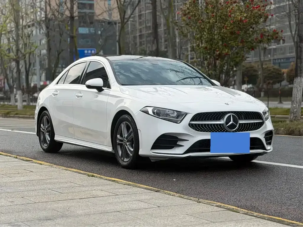 Mercedes-Benz A-Class — фото 9