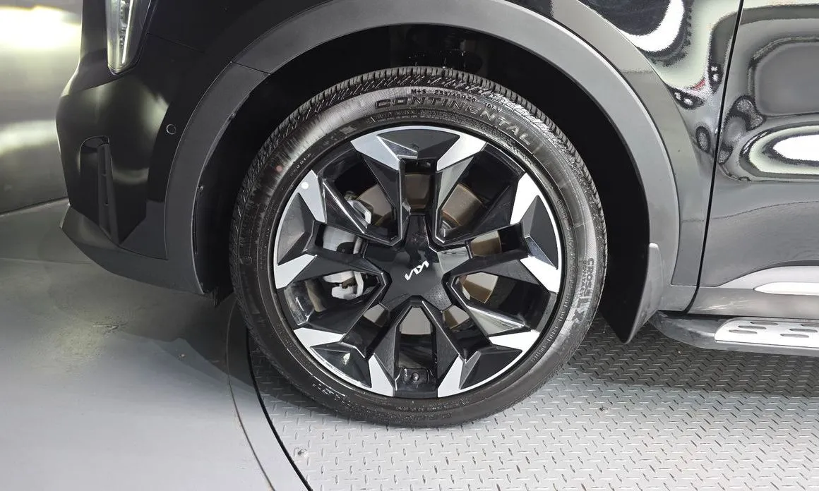 Kia Sorento — фото 7