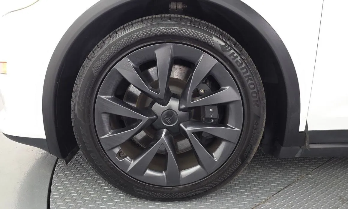 Tesla Model X 2023 из KR, фото 8
