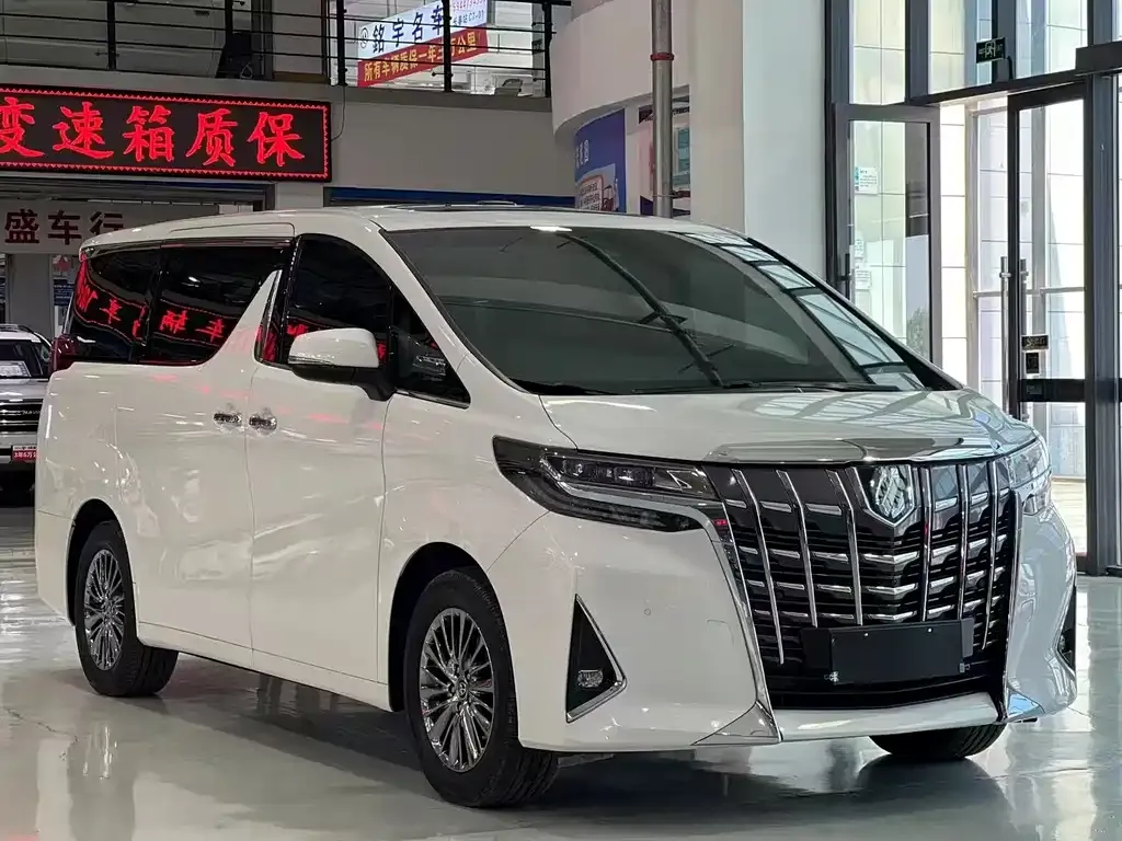 Toyota Alphard — фото 6
