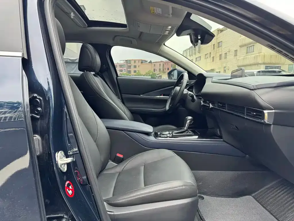 Mazda CX-30 2024 из CN, фото 8