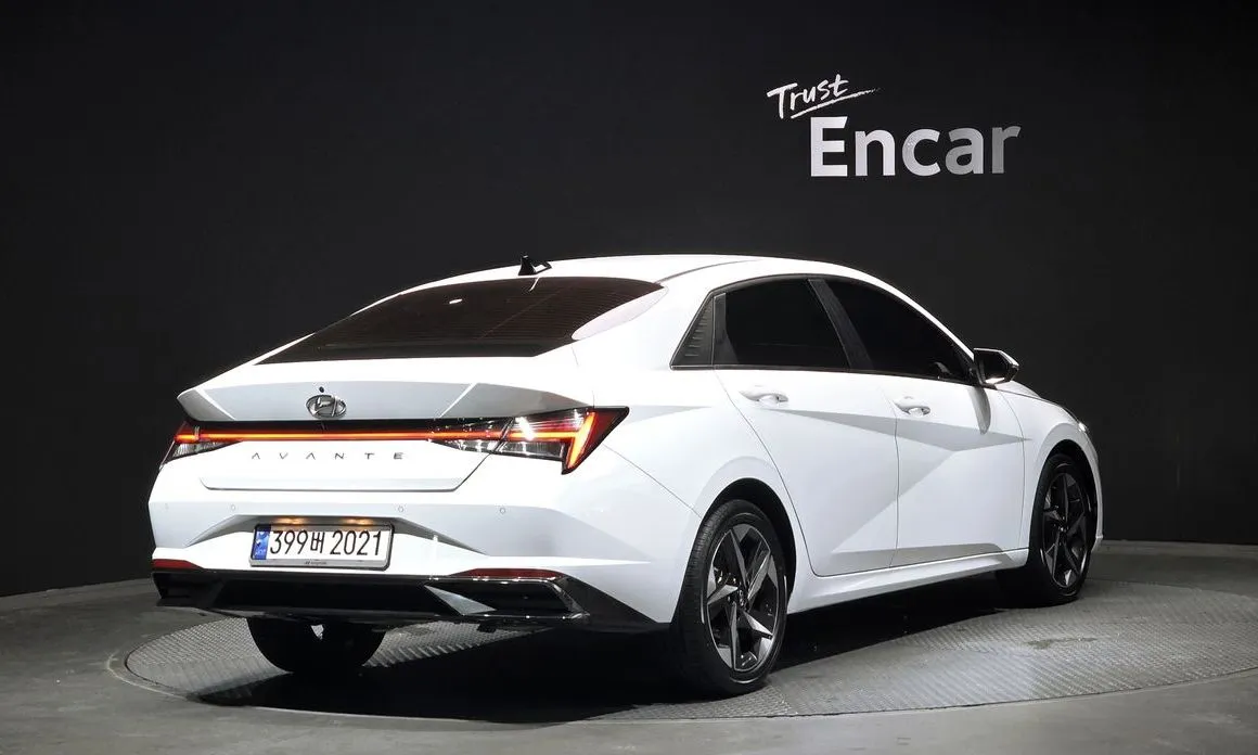Hyundai AVANTE — фото 2
