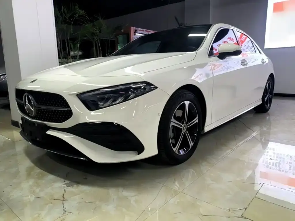 Mercedes-Benz A-Class — фото 1