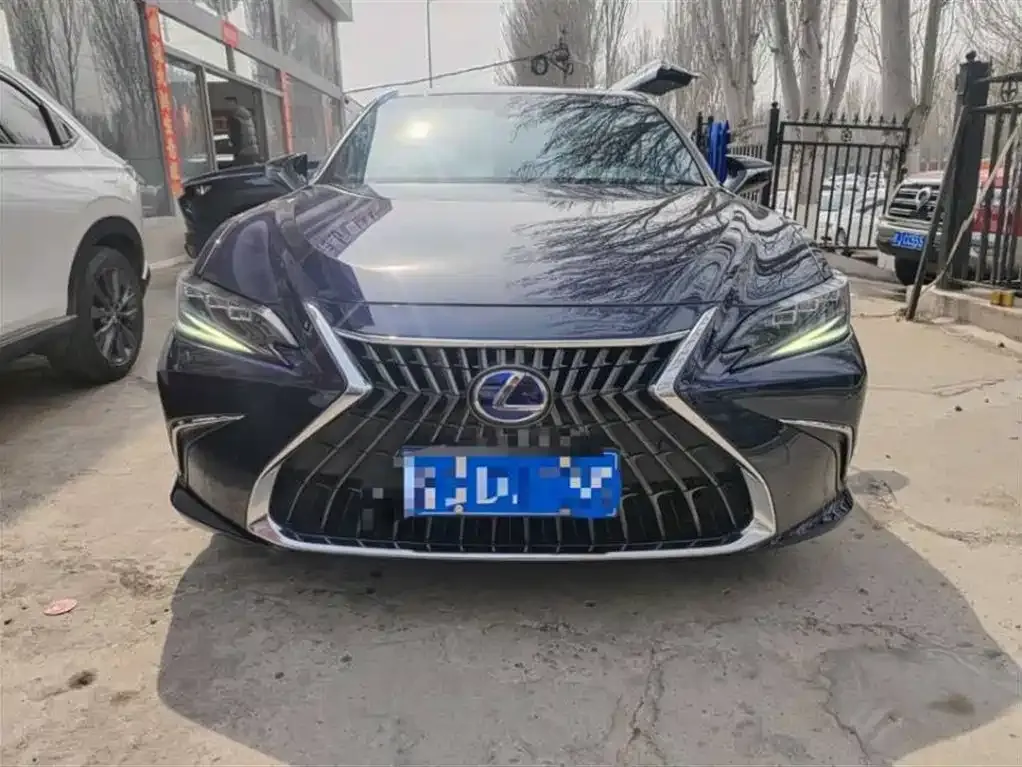 Lexus ES — фото 9