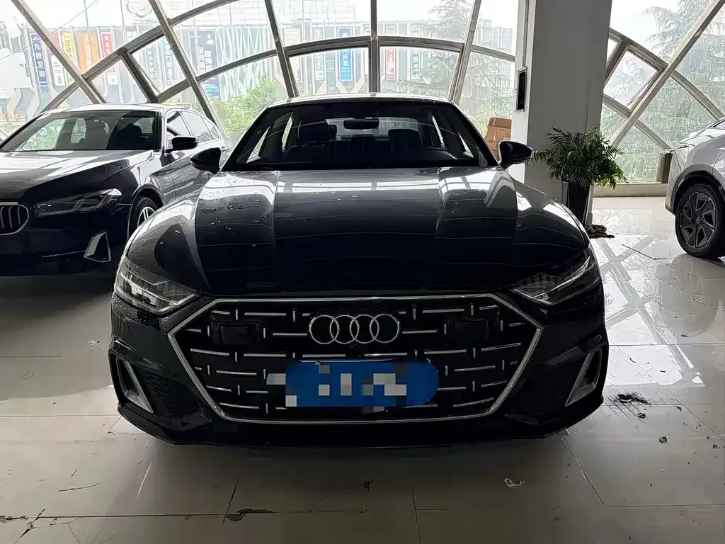 Audi A7L 2022 из CN, фото 8
