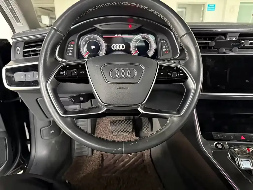 Audi A7L 2022 из CN, фото 3