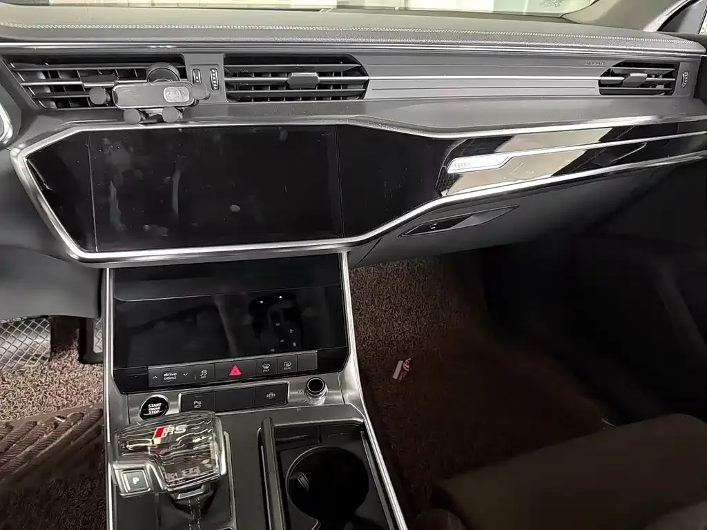 Audi A7L 2022 из CN, фото 4
