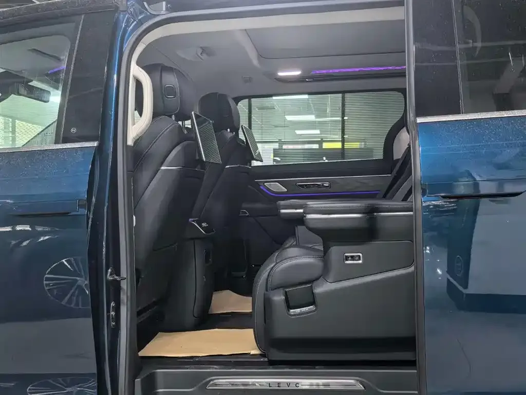 Geely Yizhen L380 2025 из CN, фото 8