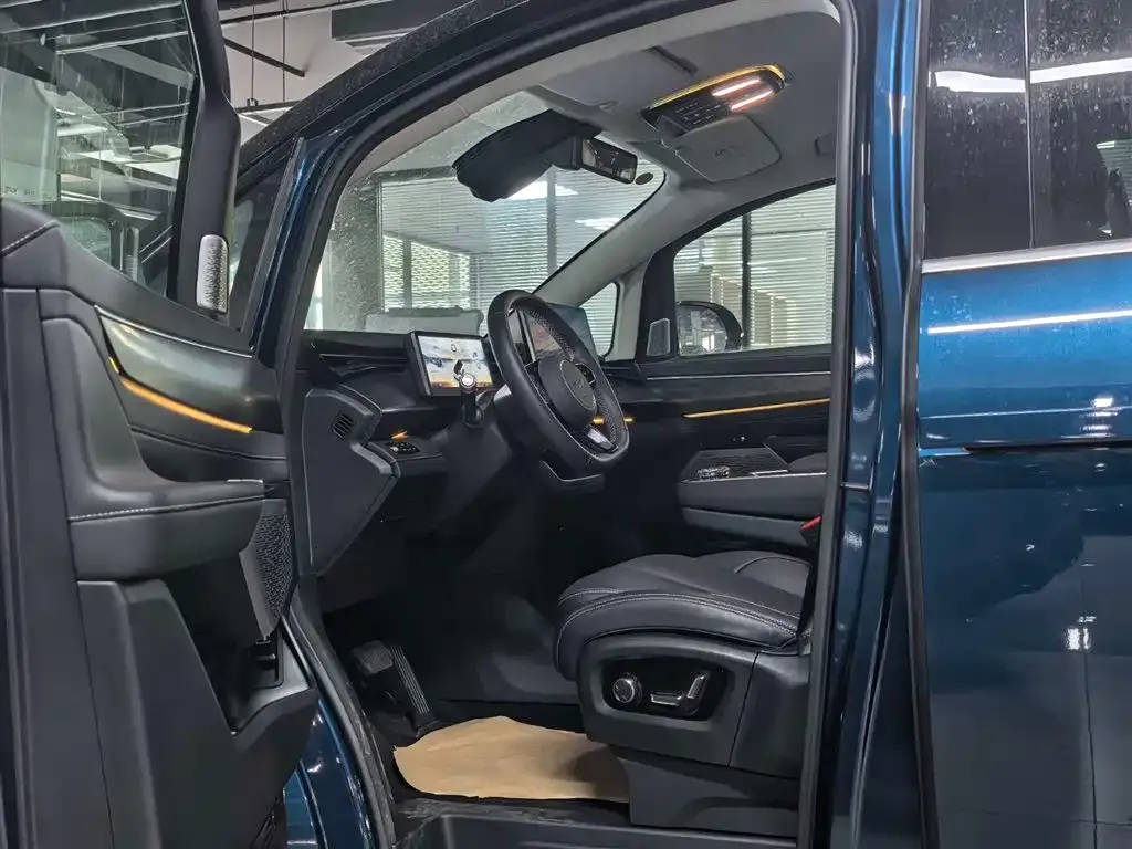 Geely Yizhen L380 2025 из CN, фото 2