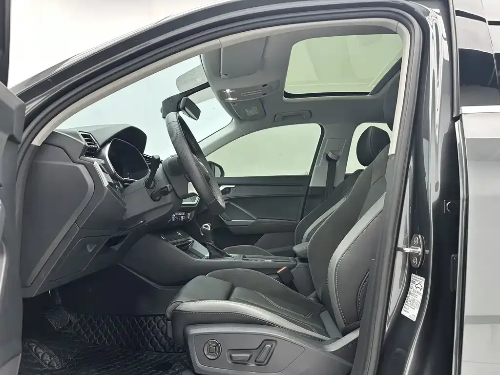 Audi Q3 Sportback 2022 из CN, фото 3