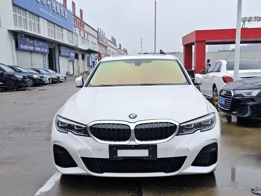 BMW 3 Series 2022 из CN, фото 9