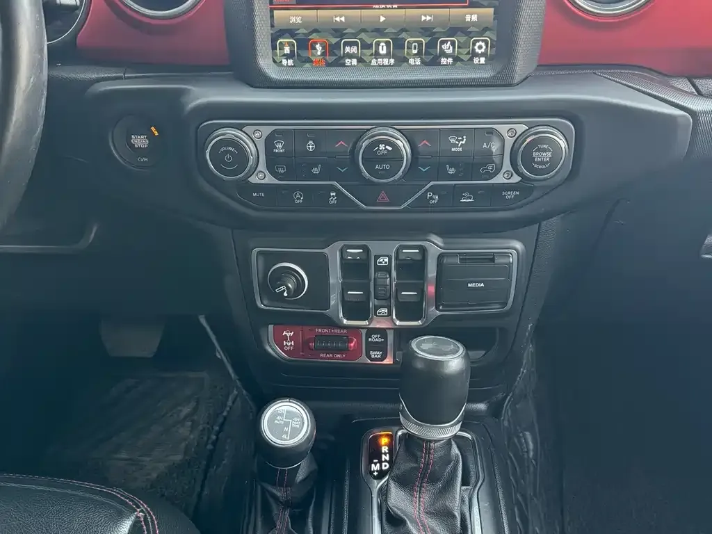 Jeep Wrangler — фото 6
