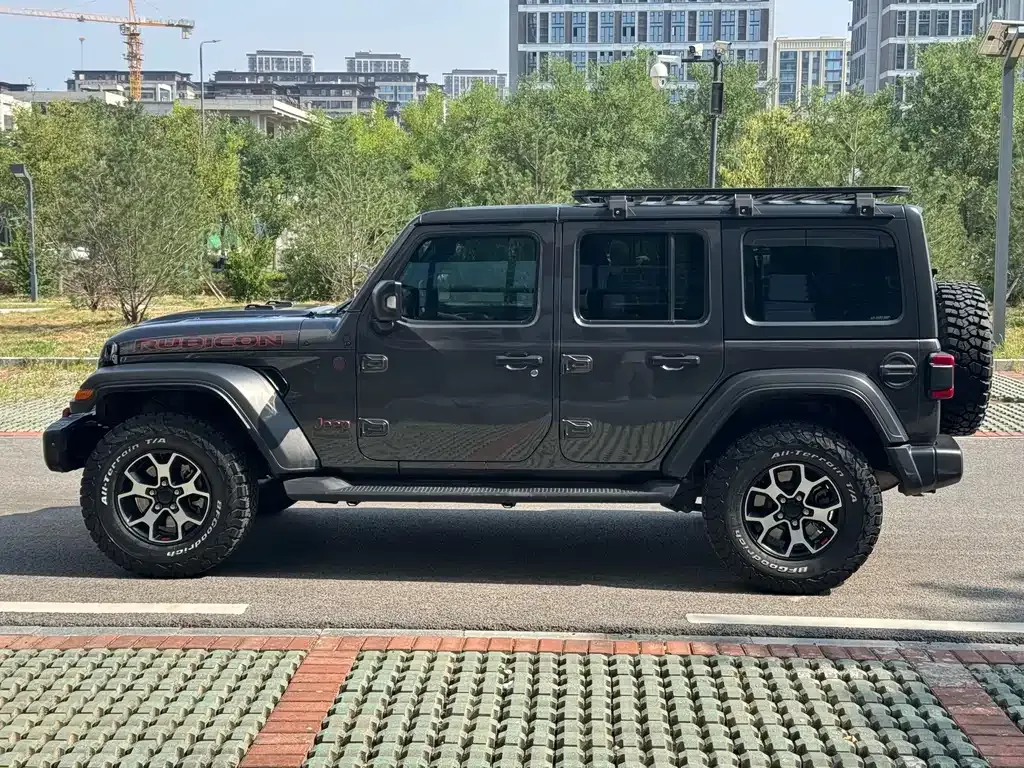 Jeep Wrangler — фото 9