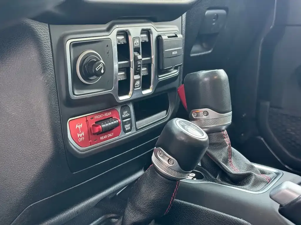 Jeep Wrangler — фото 4