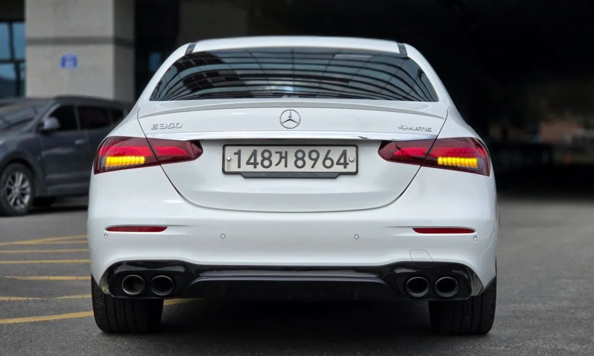Mercedes-Benz E-Class — фото 2