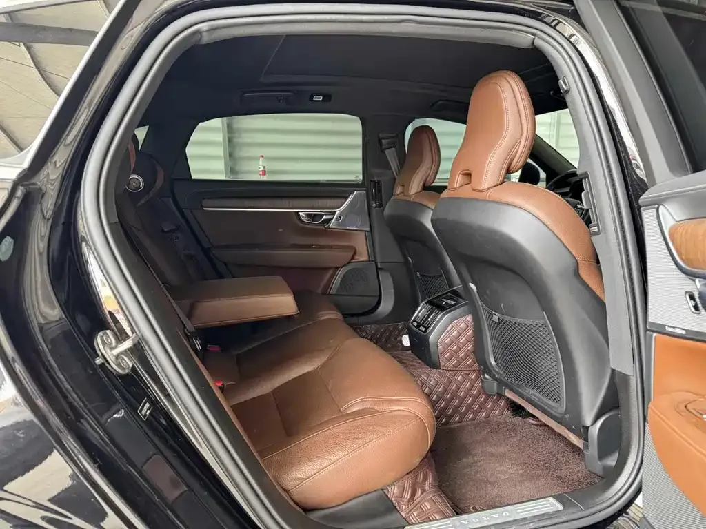 Volvo S90 — фото 10