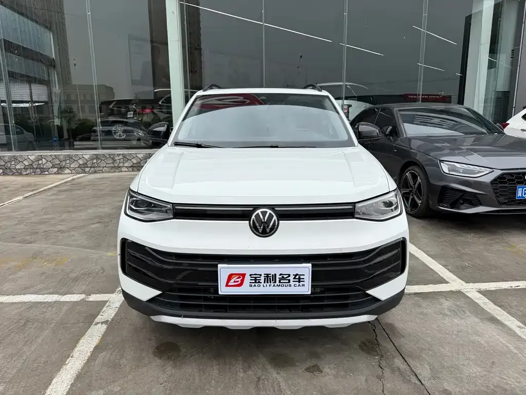 Volkswagen Tharu — фото 1