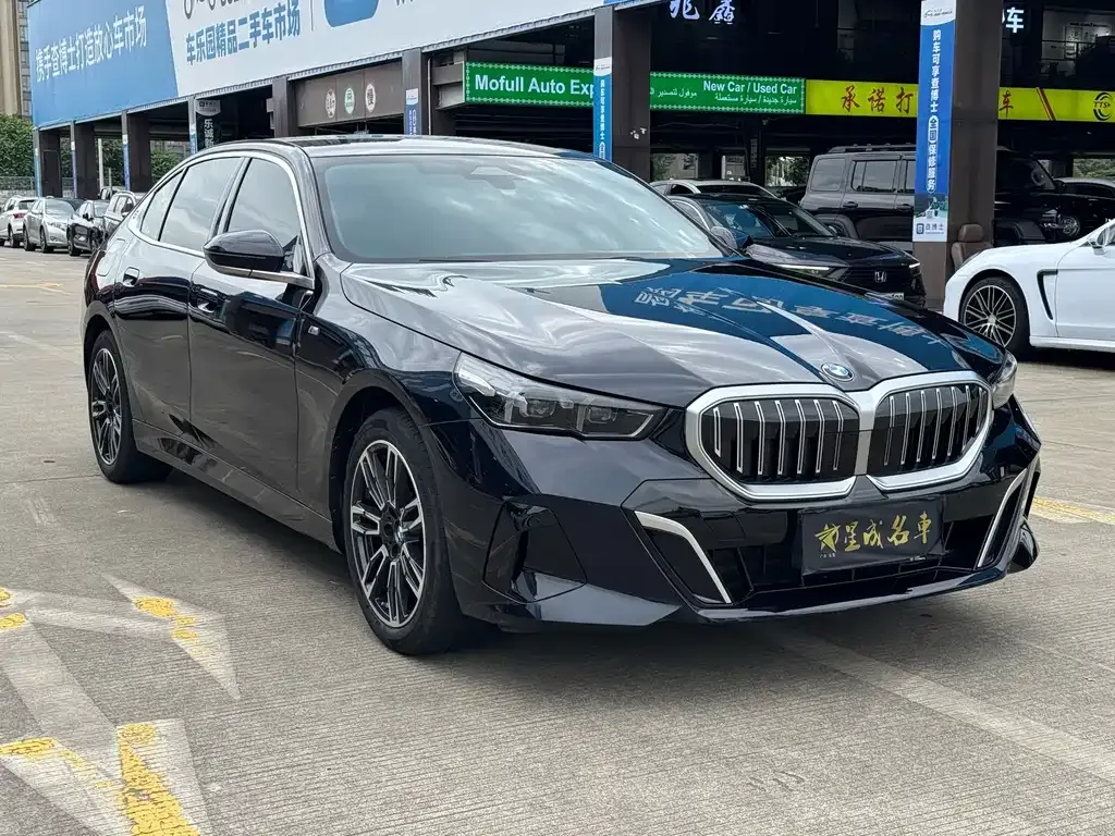 BMW 5 Series — фото 10
