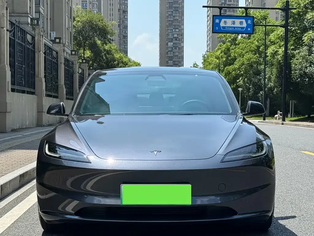 Tesla Model 3 — фото 3