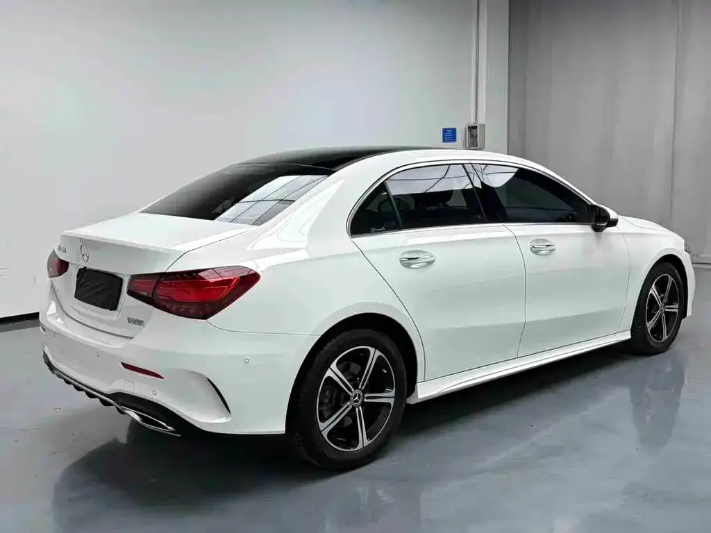 Mercedes-Benz A-Class — фото 8