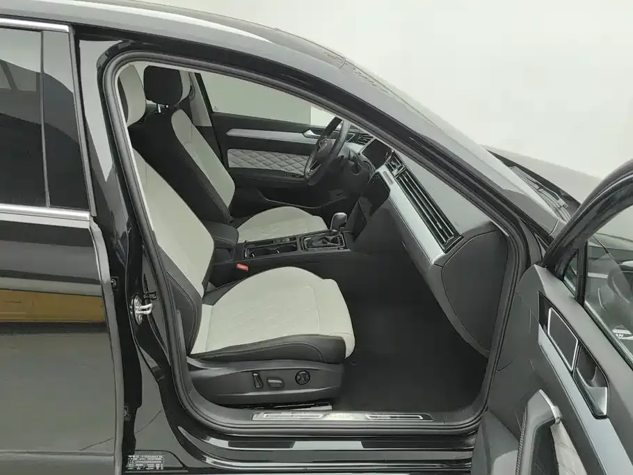 Volkswagen Magotan — фото 4