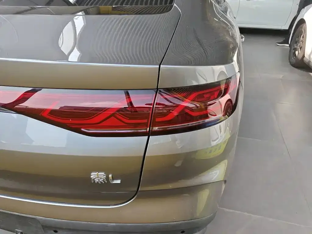 BYD Qin L — фото 8