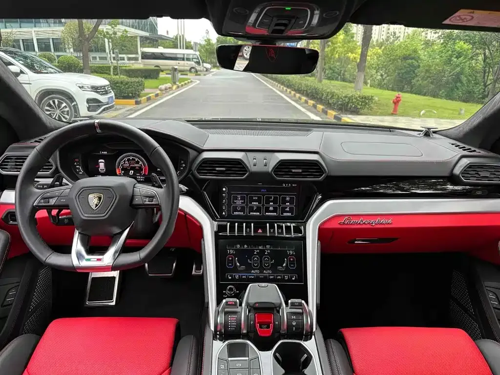 Lamborghini Urus 2021 из CN, фото 8
