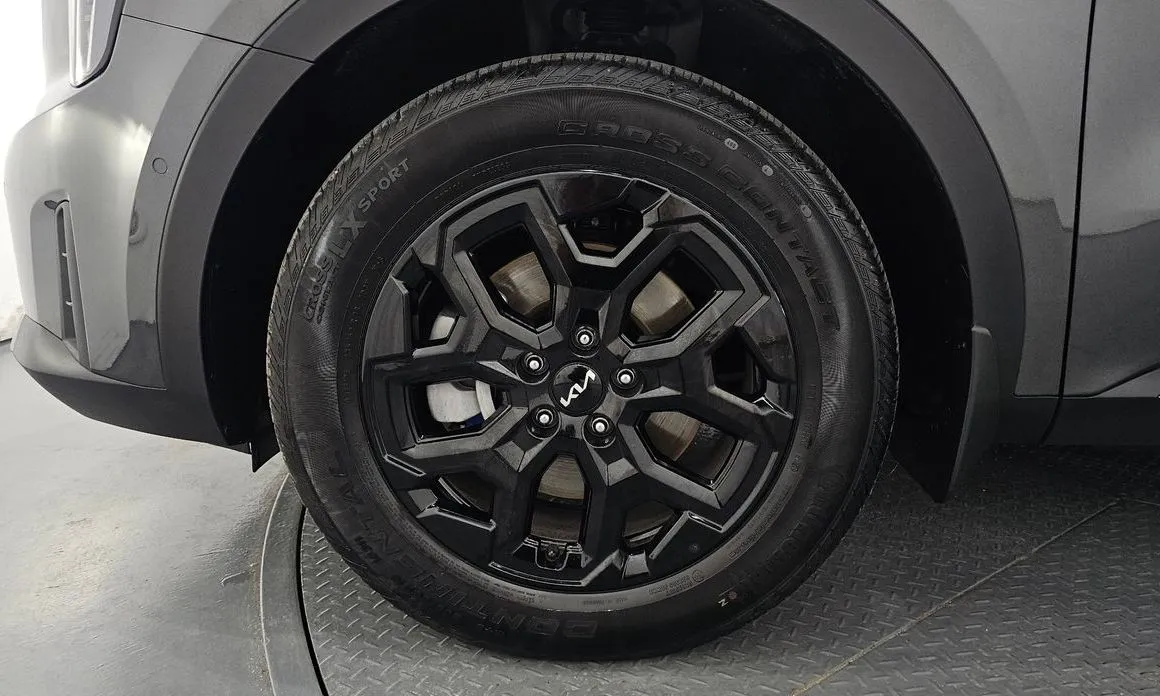 Kia Sorento — фото 8