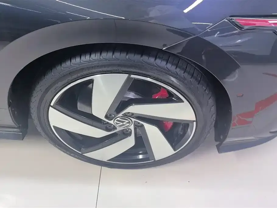 Volkswagen Golf GTI — фото 4