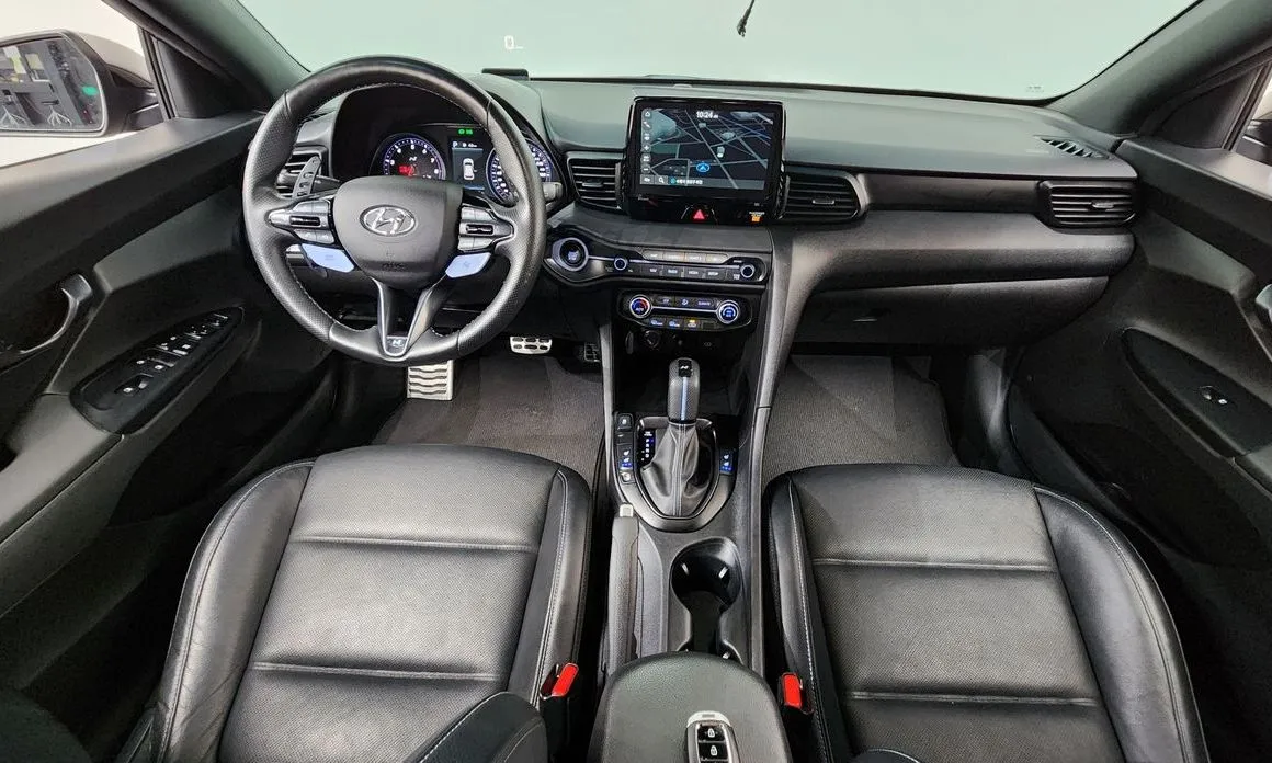 Hyundai Veloster — фото 7