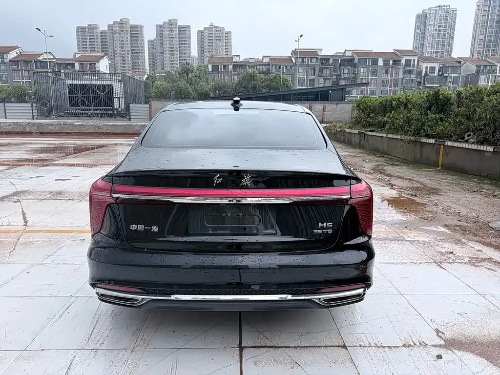 Hongqi H5 — фото 9