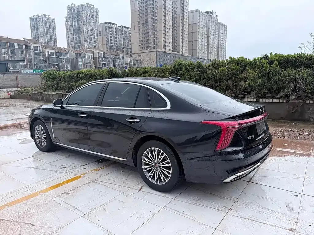 Hongqi H5 — фото 4
