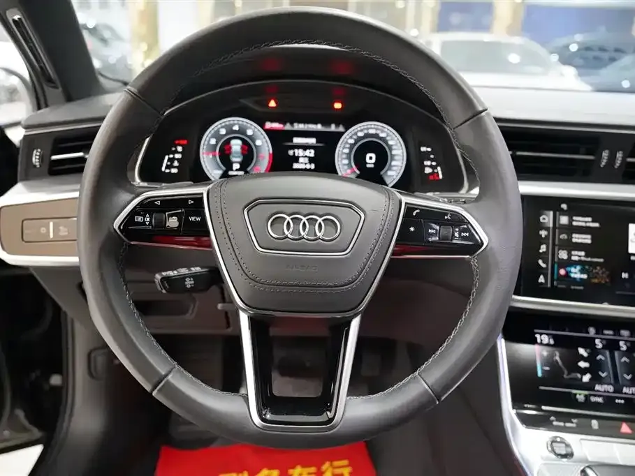 Audi A6L — фото 5