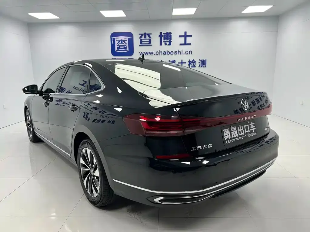 Volkswagen Passat — фото 4