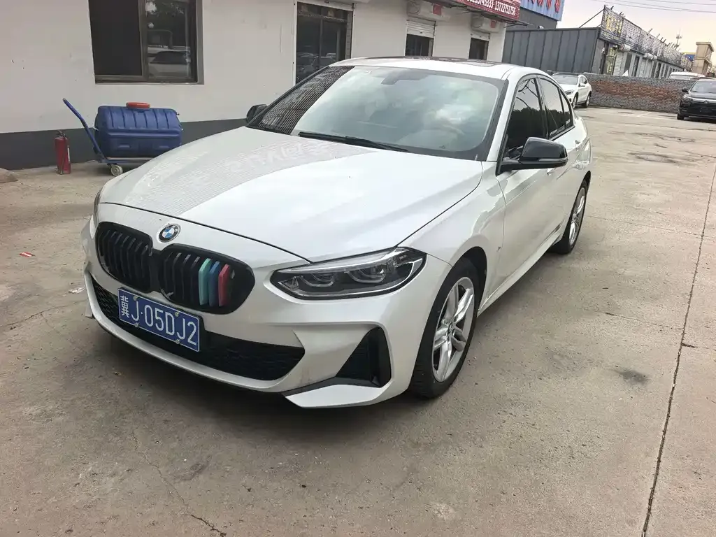BMW 1 Series — фото 1