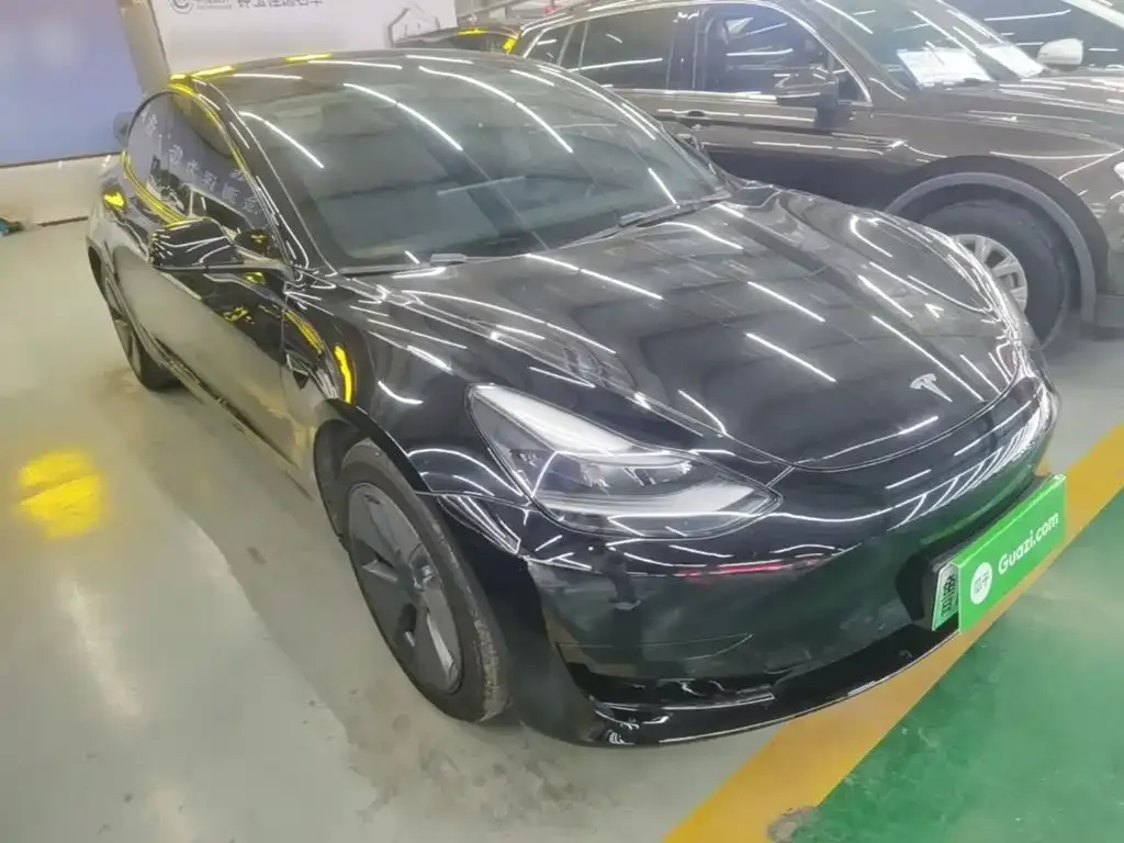 Tesla Model 3 — фото 10