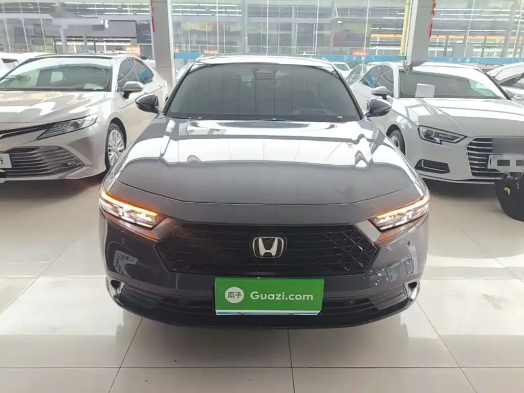 Honda Accord — фото 9