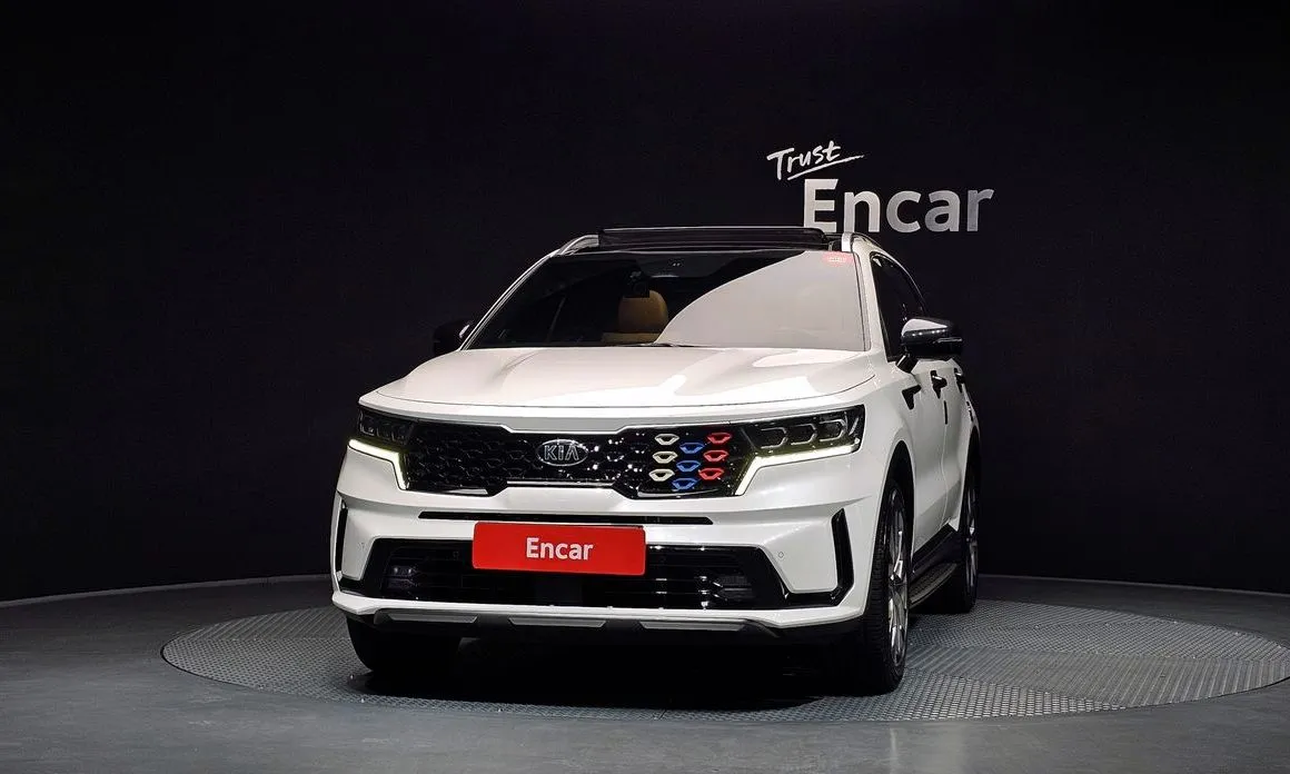 Kia Sorento — фото 7
