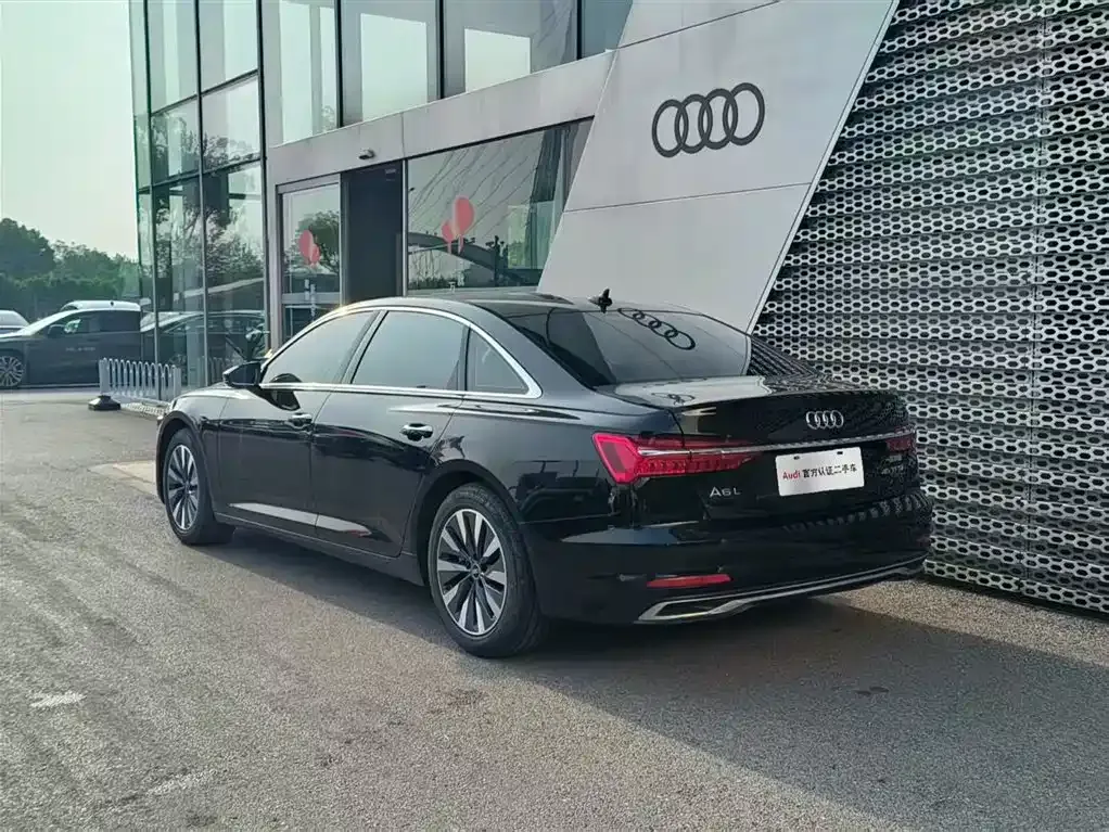 Audi A6L — фото 8