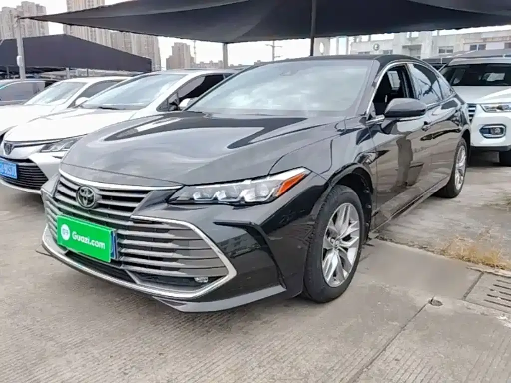 Toyota Avalon — фото 1