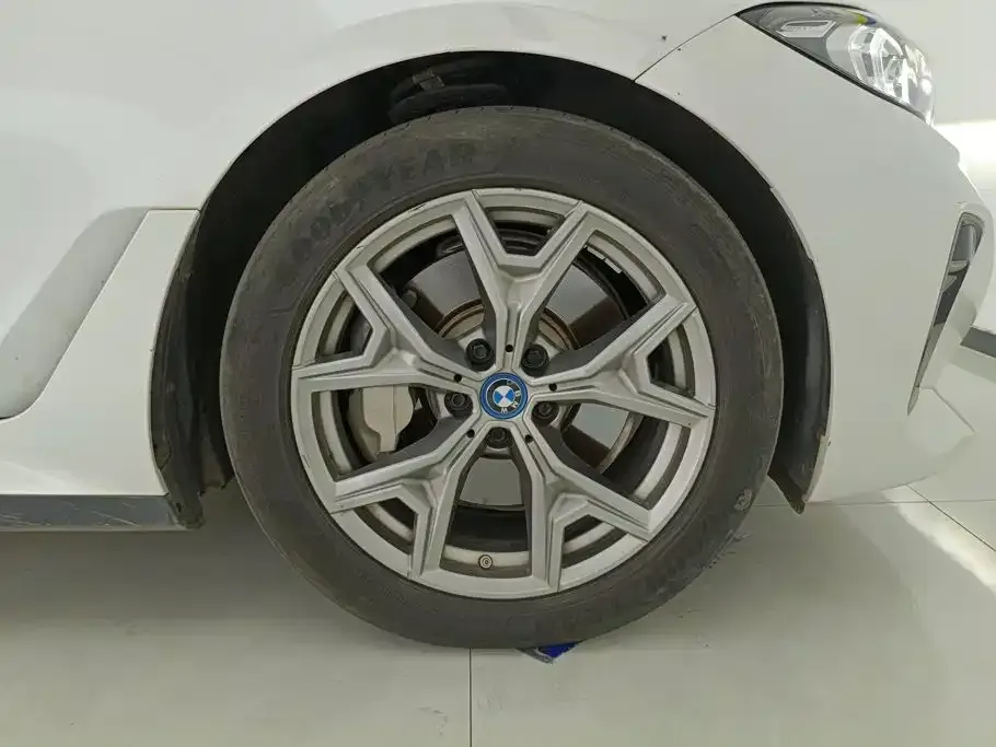 BMW i3 — фото 3