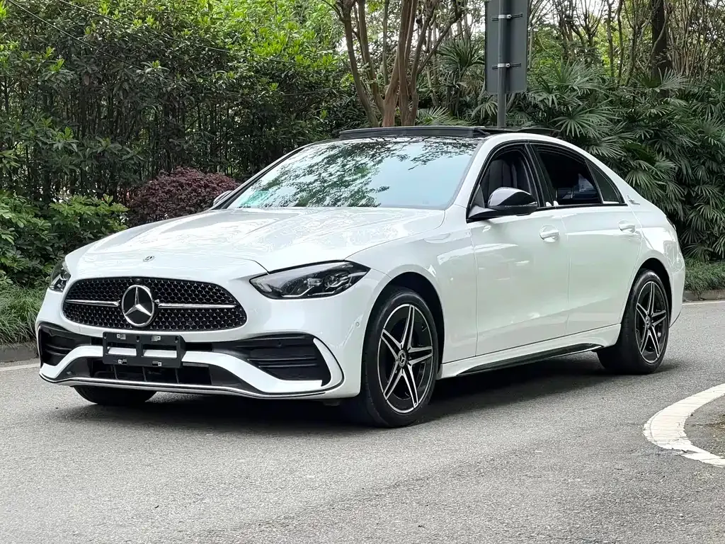 Mercedes-Benz C-Class — фото 1
