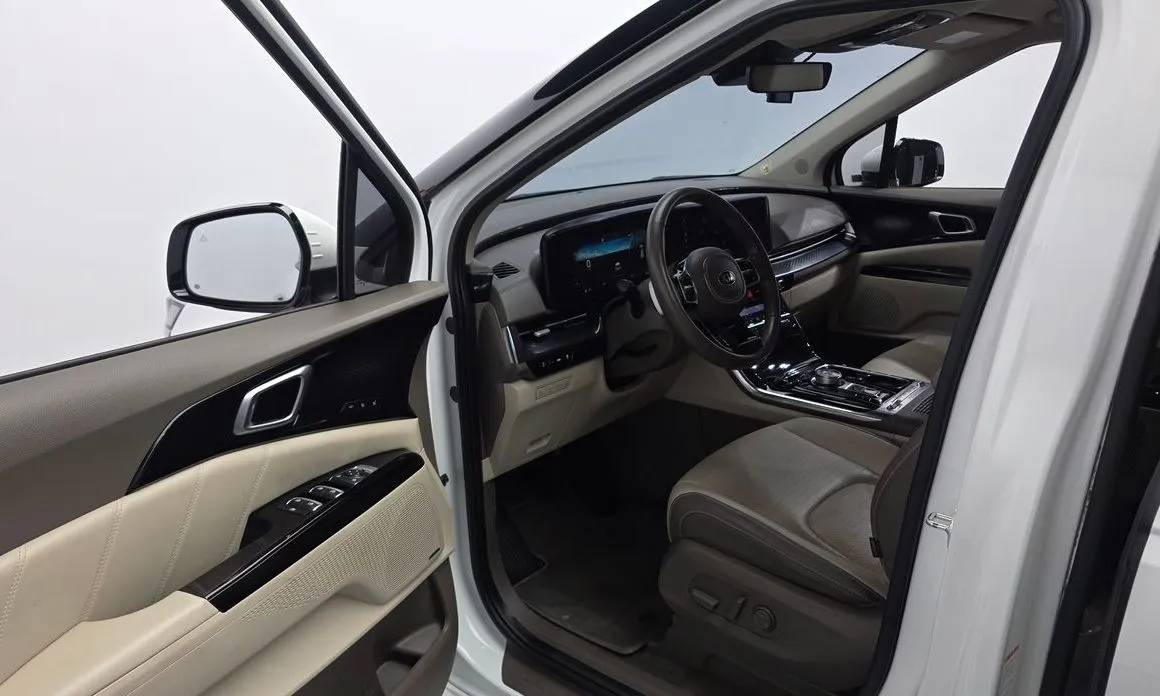 Kia Carnival — фото 4