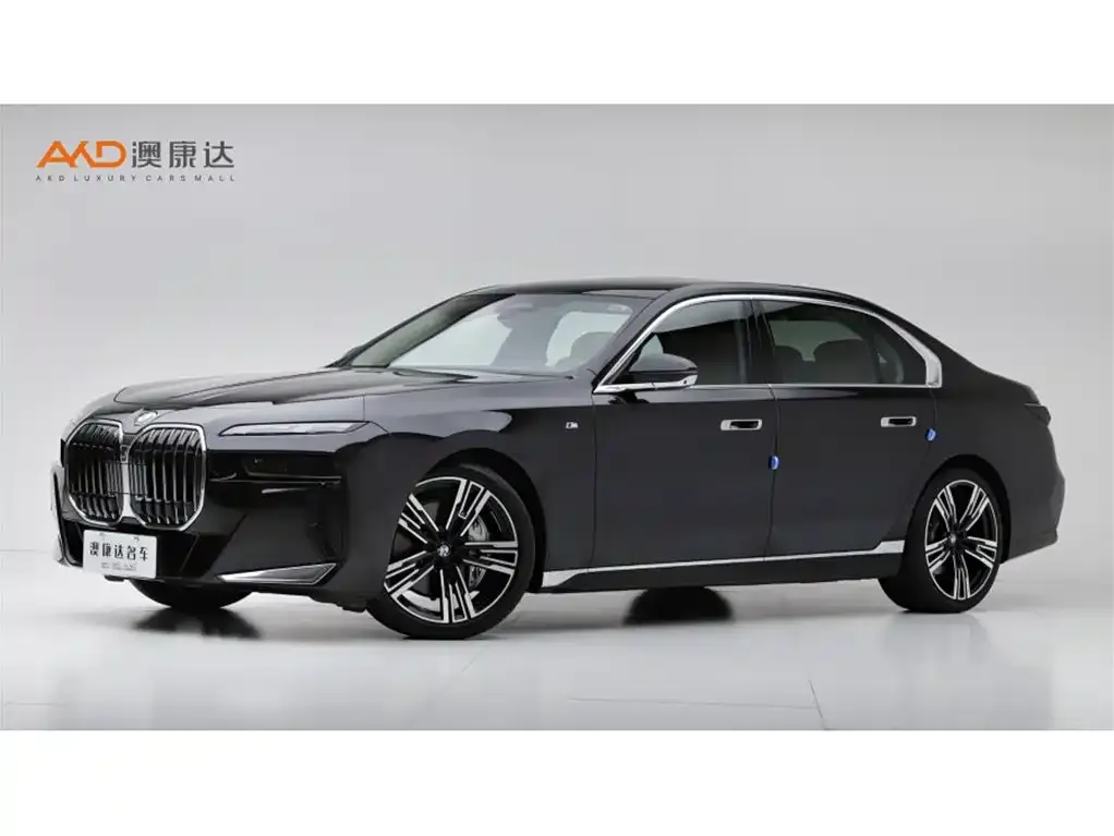 BMW 7 Series — фото 1