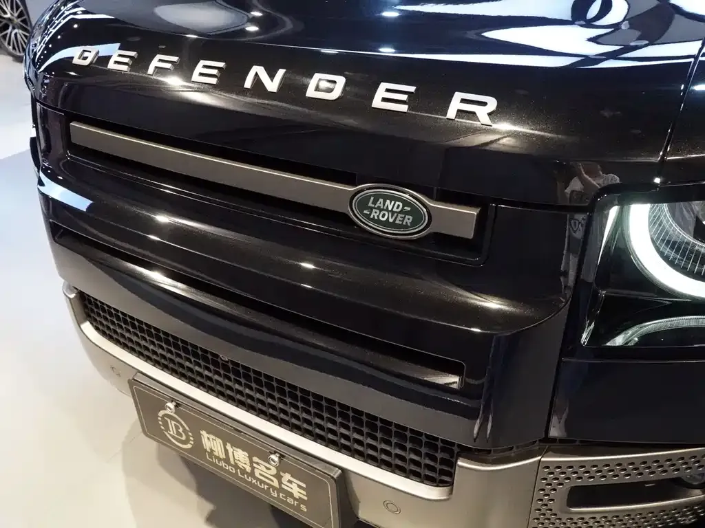 Land Rover Defender — фото 10